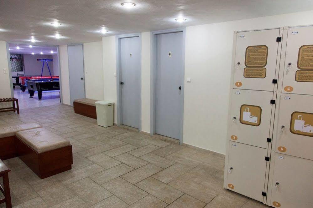 Blue Sky Apartment Agia Marina  Bagian luar foto