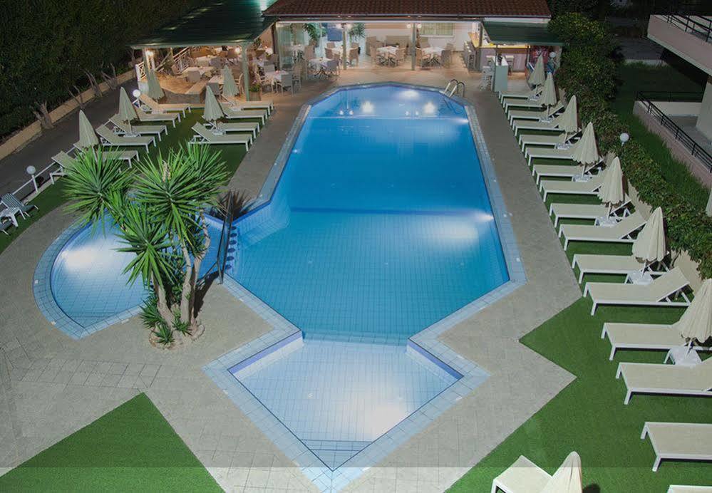 Blue Sky Apartment Agia Marina  Bagian luar foto