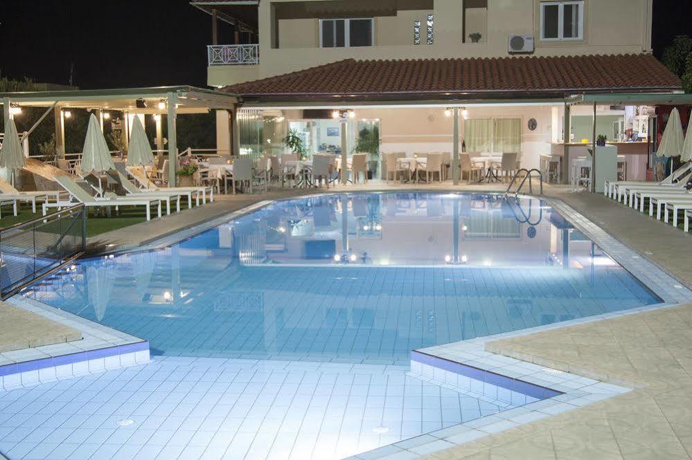 Blue Sky Apartment Agia Marina  Bagian luar foto