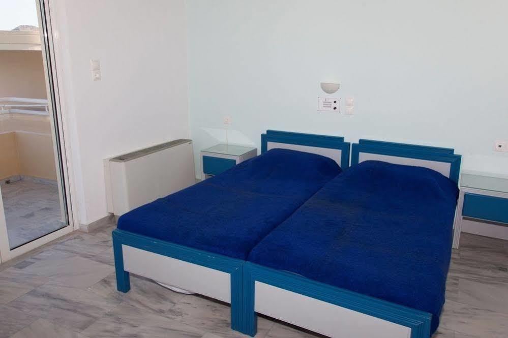 Blue Sky Apartment Agia Marina  Bagian luar foto