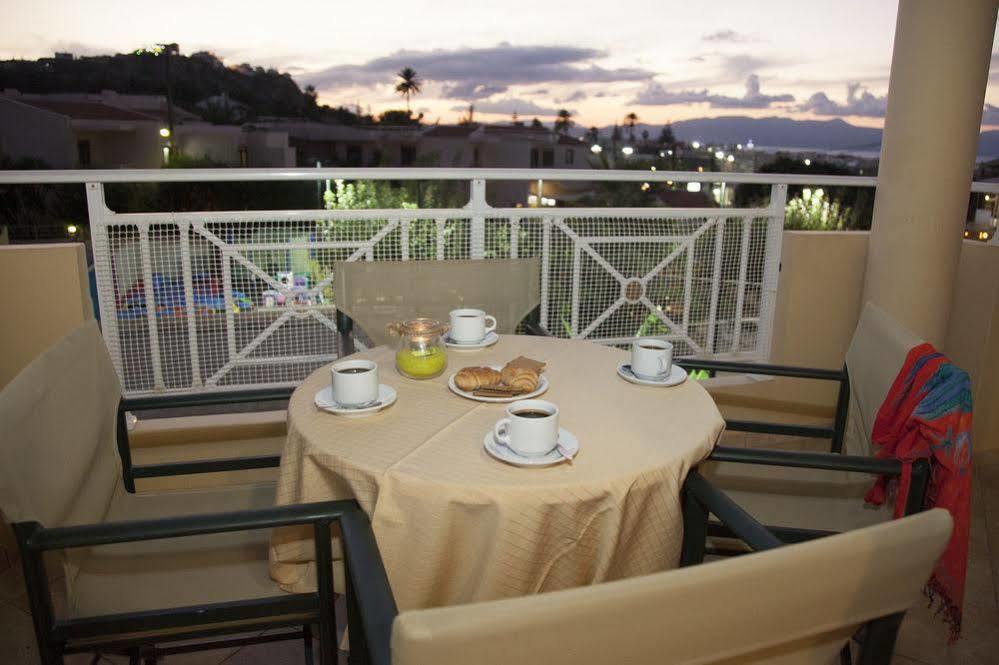 Blue Sky Apartment Agia Marina  Bagian luar foto
