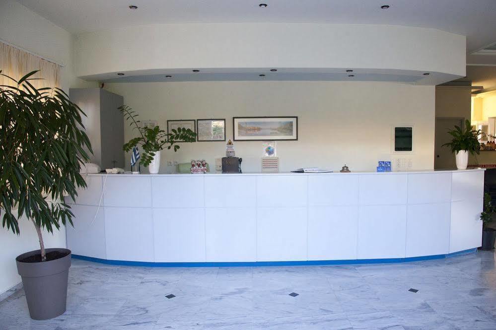 Blue Sky Apartment Agia Marina  Bagian luar foto